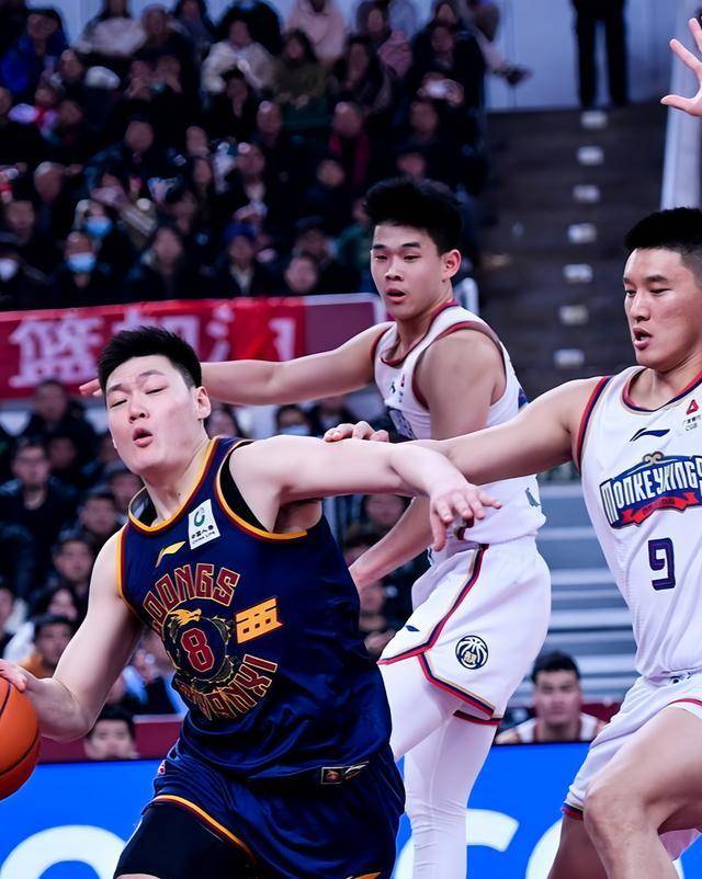 热血交锋!顶级球队搏杀对决 热血交锋!顶级球队搏杀对决