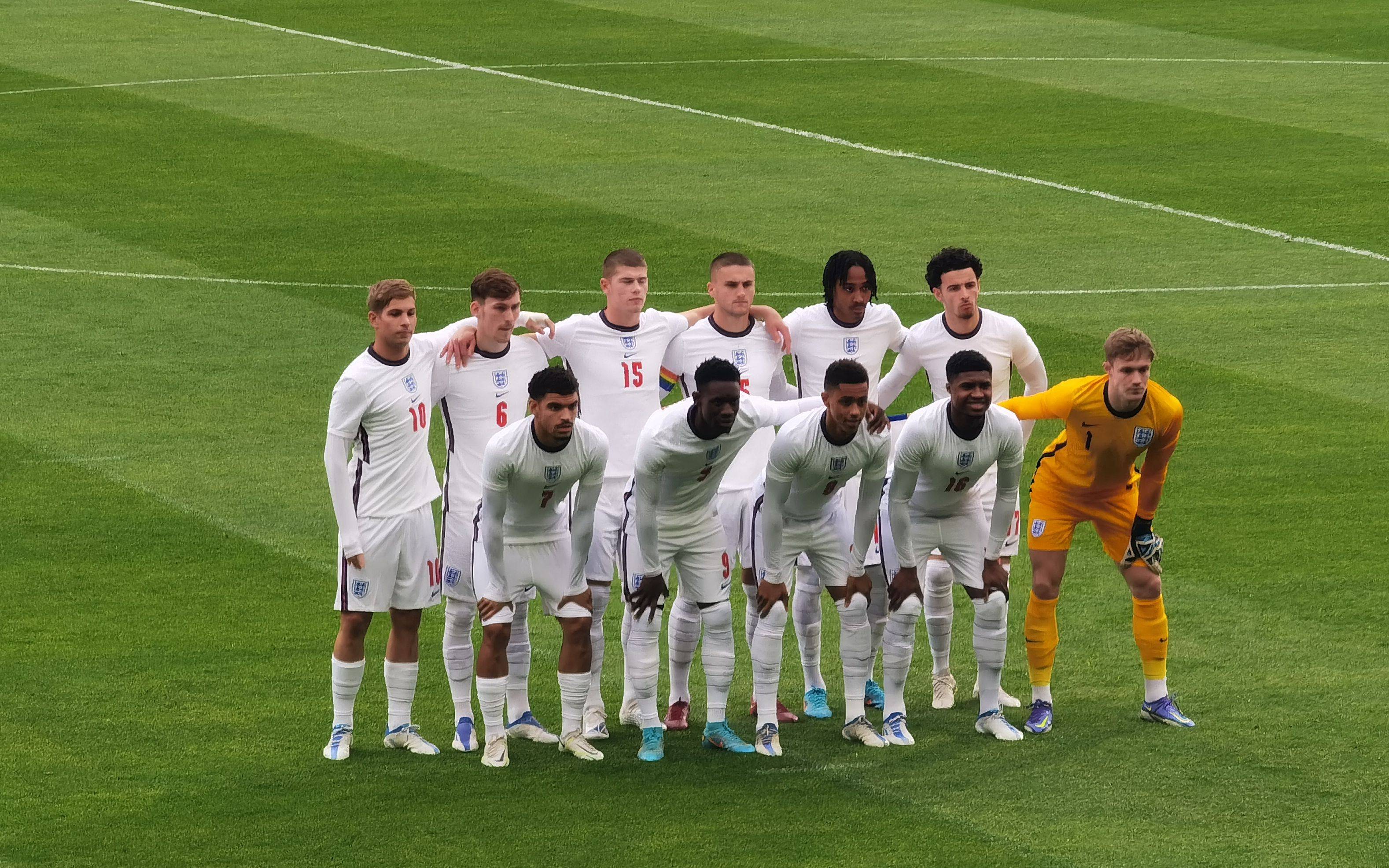 包含英格兰球员发挥出色,跻身欧预赛半决赛的词条 包含英格兰球员发挥出色,跻身欧预赛半决赛的词条