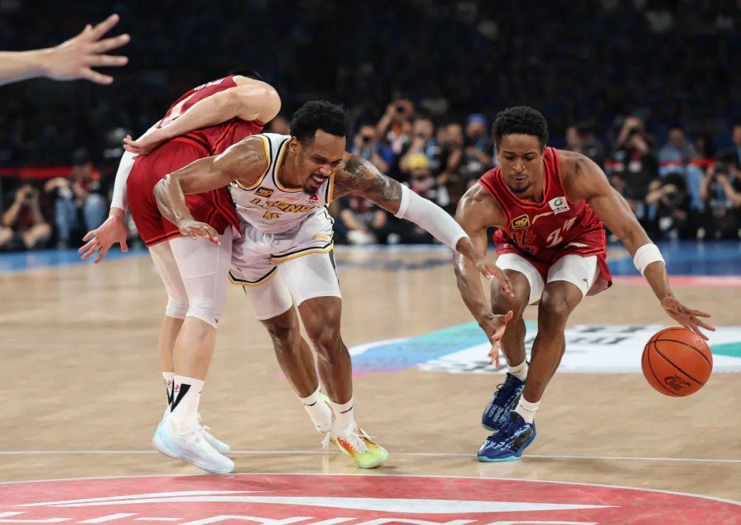 浙江队以坚定决心夺得胜利,完胜对手 浙江队以坚定决心夺得胜利,完胜对手