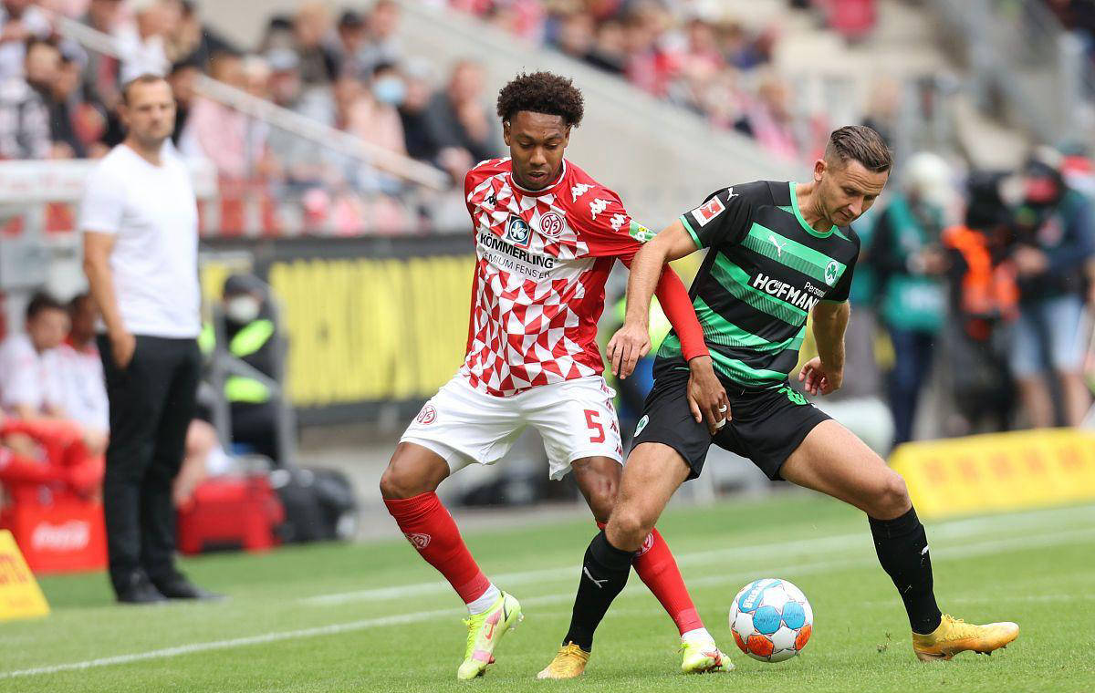 里尔主场击败阿尔尔,取得连胜 里尔主场击败阿尔尔,取得连胜