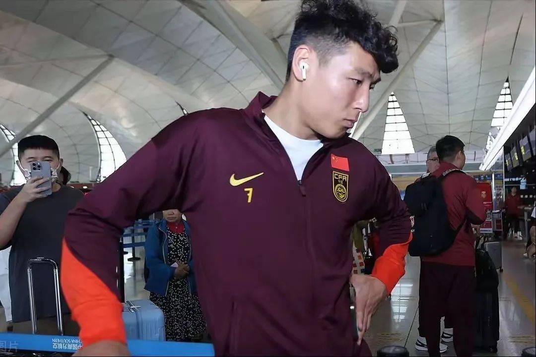 武磊独造三球——武磊出色表现帮助球队获得胜利的简单介绍 武磊独造三球——武磊出色表现帮助球队获得胜利的简单介绍