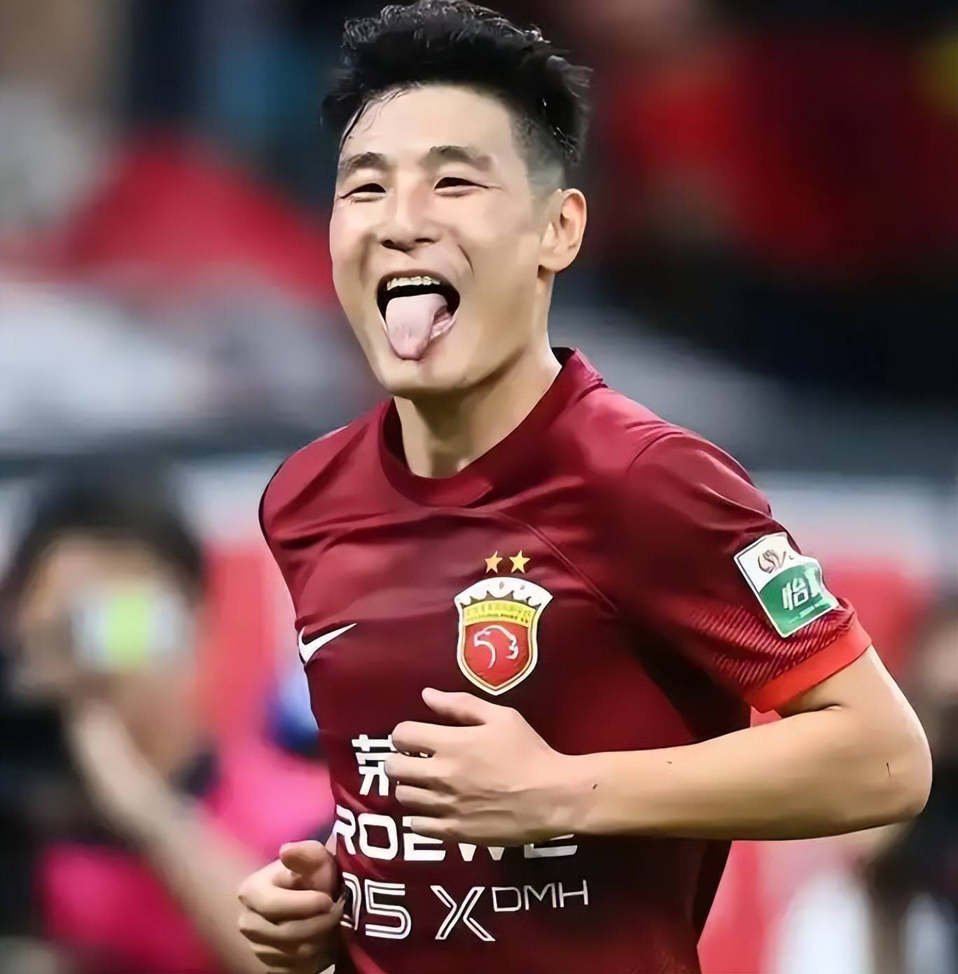 武磊独造三球——武磊出色表现帮助球队获得胜利的简单介绍 武磊独造三球——武磊出色表现帮助球队获得胜利的简单介绍