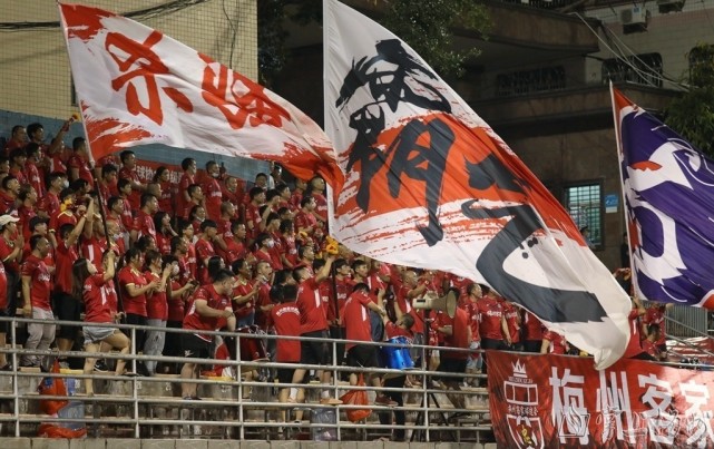 淄博蹴鞠豪取三分，迅速攀升积分榜