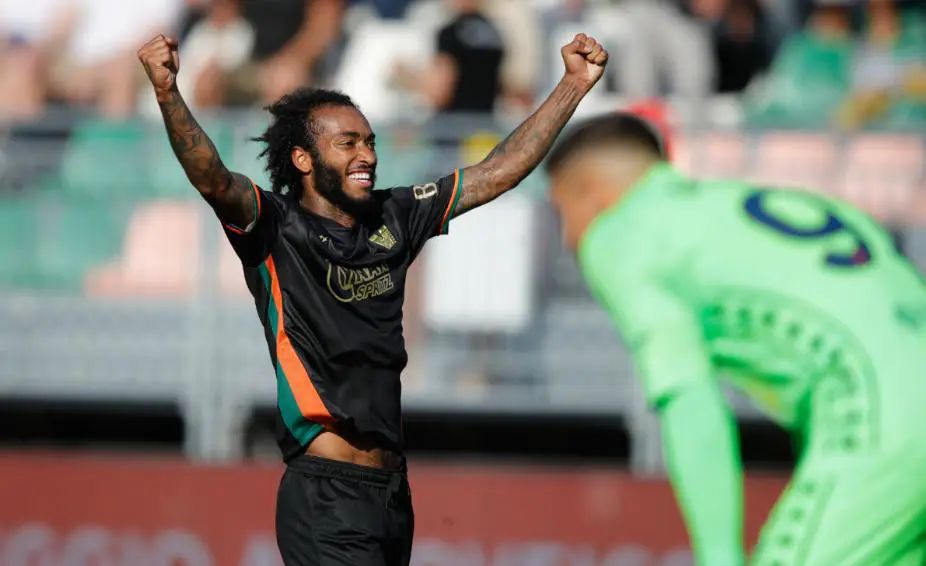 热那亚球员集训期间受伤，备战计划受影响