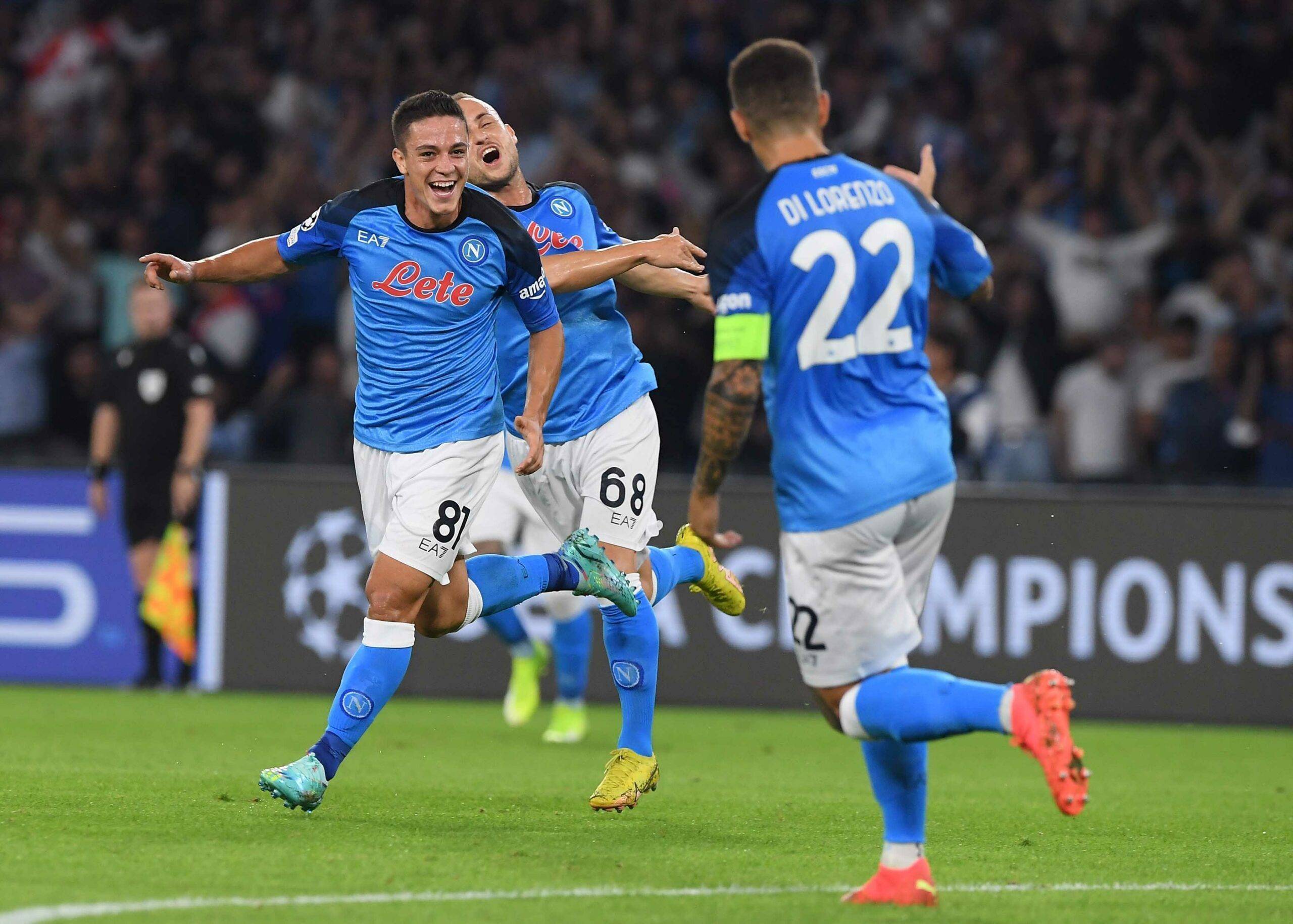 包含那不勒斯主帅表态欲拿下欧冠冠军，雄心壮志的词条