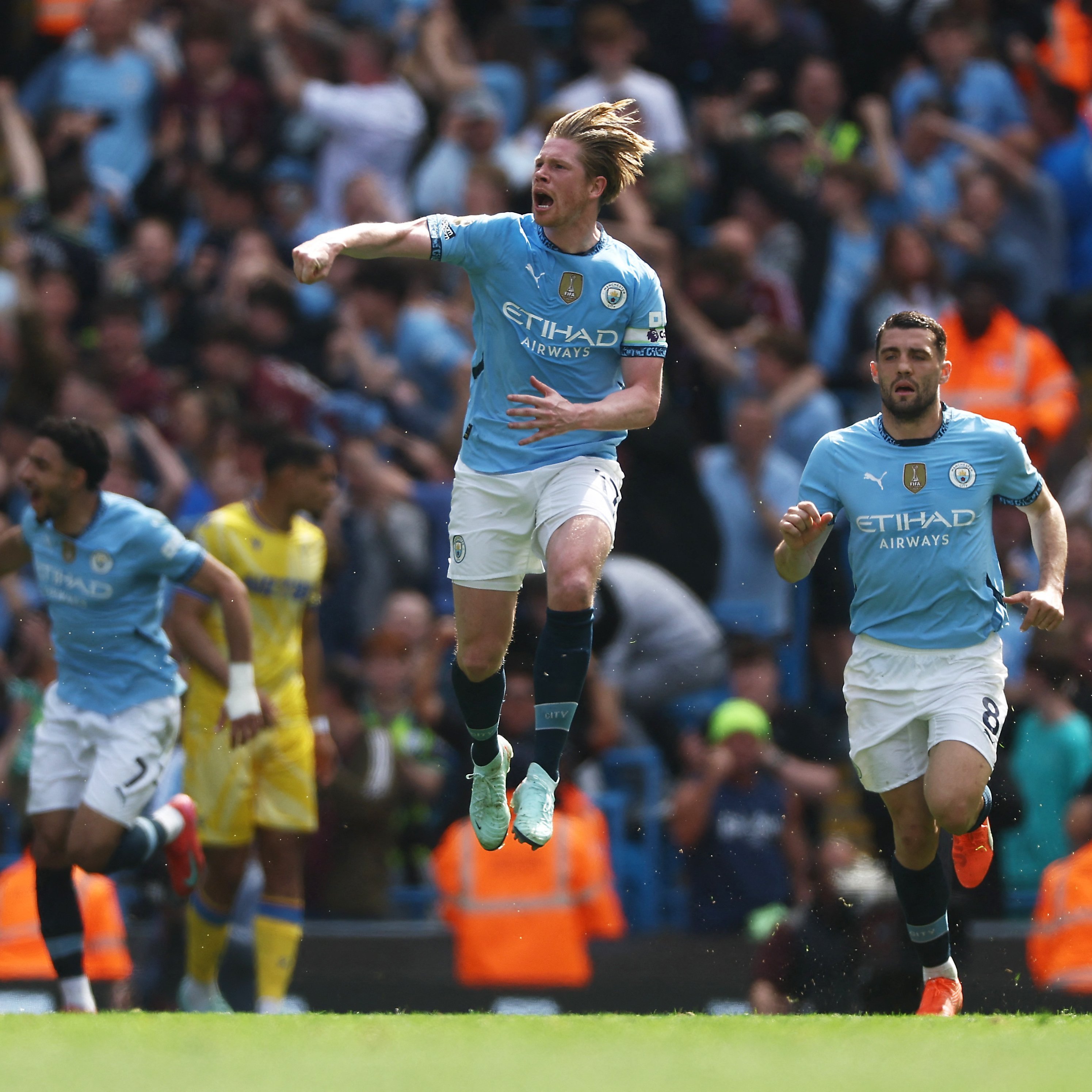 曼联主场击败水晶宫，继续保持不败