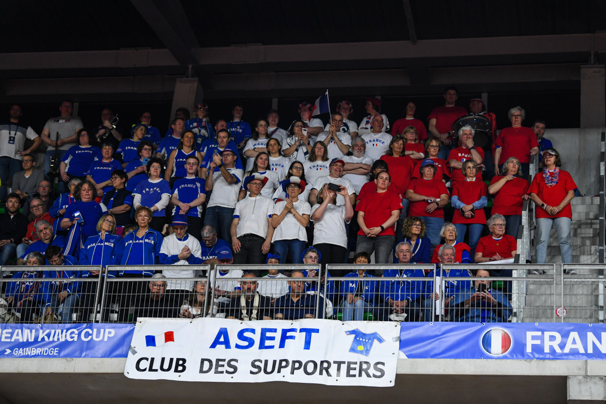 湖南队在激烈较量中获得胜利