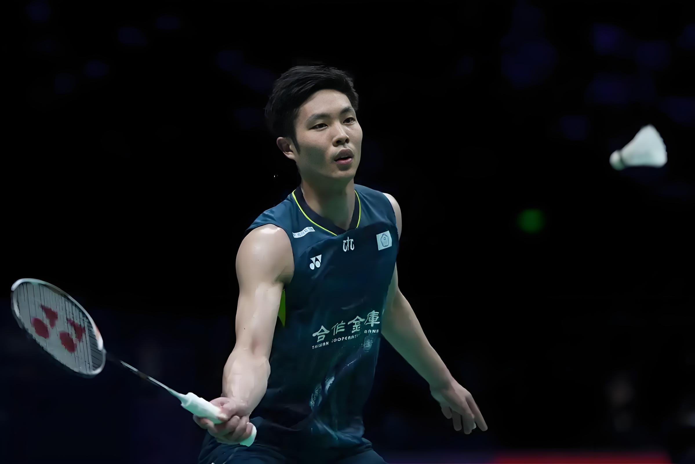 泰国羽毛球选手实力不凡，摘得金牌