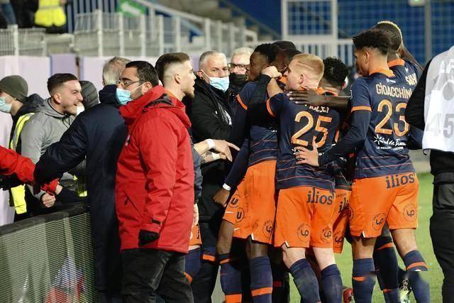 佛罗伦萨主场惨败，保级大战堪忧