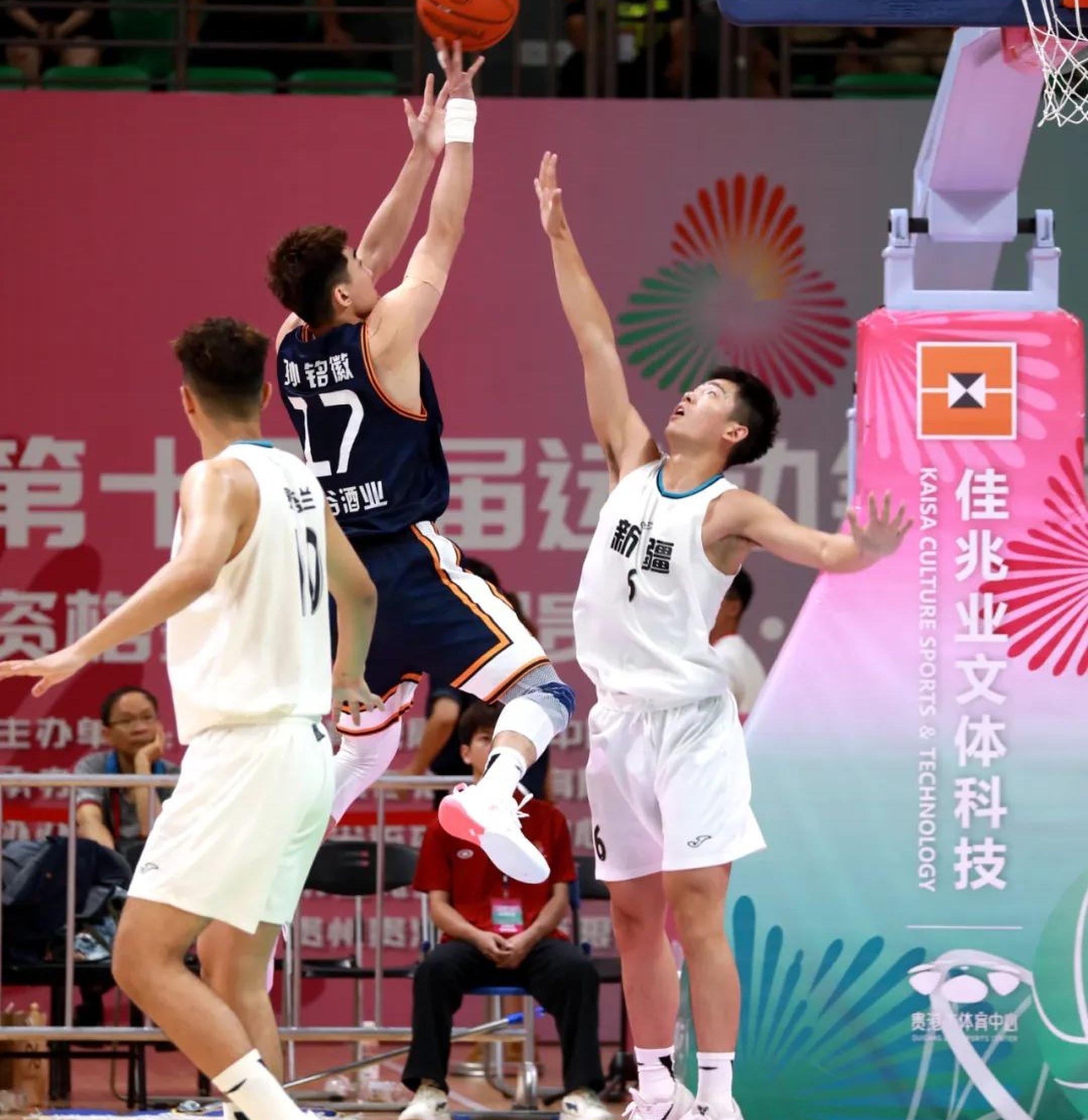 四川男篮实力不俗,斩获连胜 四川男篮实力不俗,斩获连胜