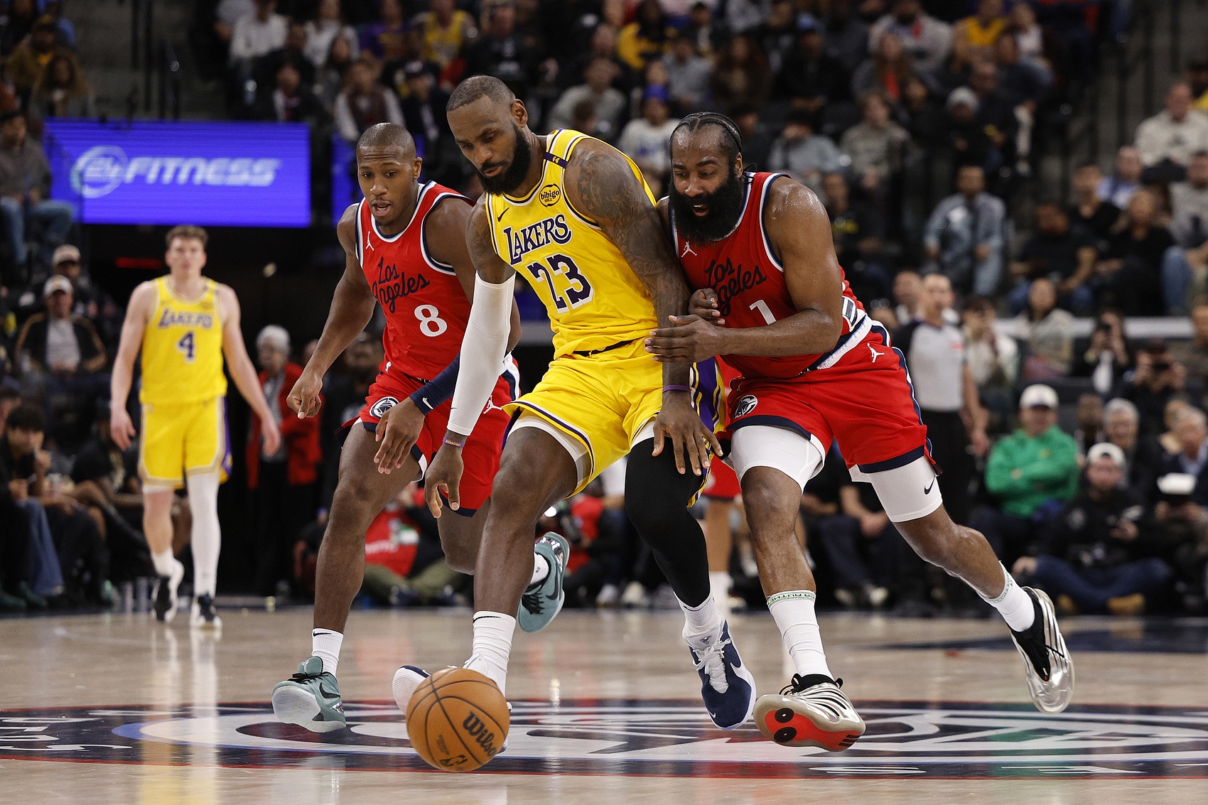 湖人力克凯尔特人,詹姆斯黑贝双响炮 湖人力克凯尔特人,詹姆斯黑贝双响炮