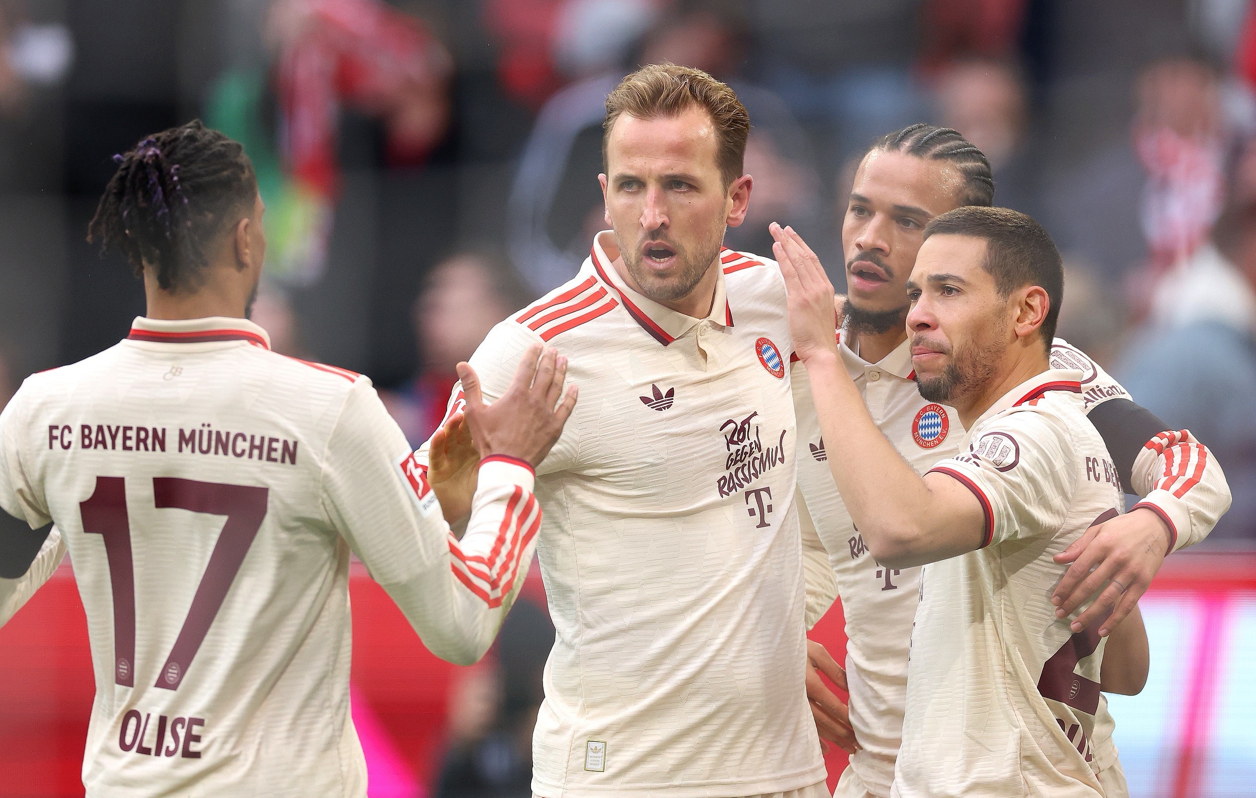 慕尼黑拜仁一骑绝尘,稳坐德甲积分榜榜首位置 慕尼黑拜仁一骑绝尘,稳坐德甲积分榜榜首位置